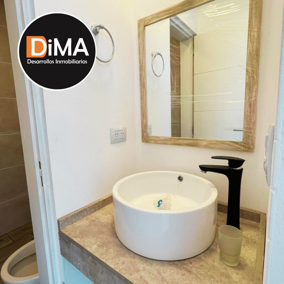 VENTA - Casa 4 ambientes con Pileta - Puerto del Aguila