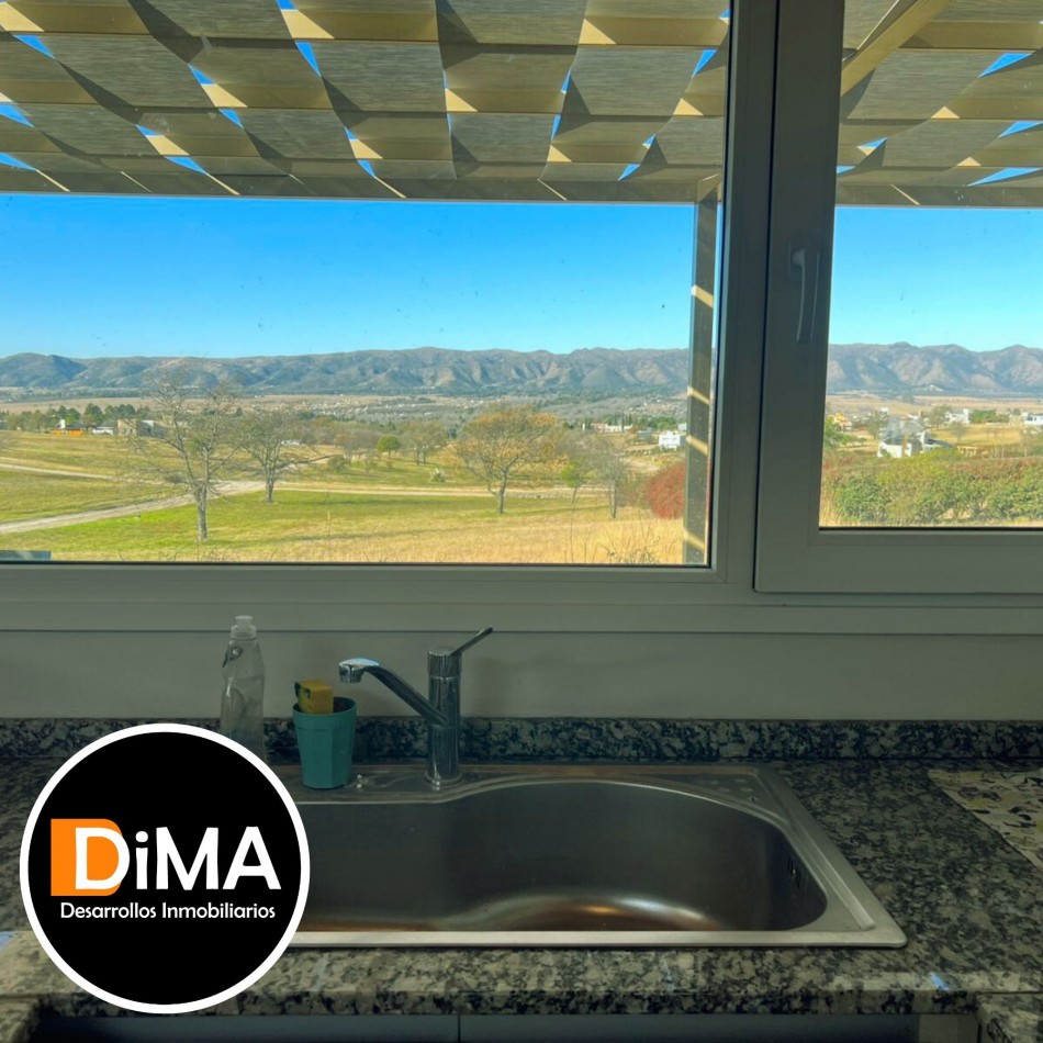 VENTA DE CASA 3 AMB. EN BARRIO ALTOS DEL CORRAL - LOS REARTES